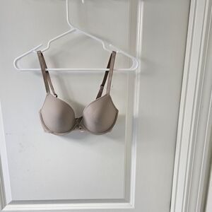 On Gossamer Nude T-Shirt Bra in Light Beige